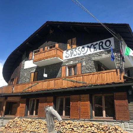 Sasso Nero Hotel Chiesa in Valmalenco Luaran gambar