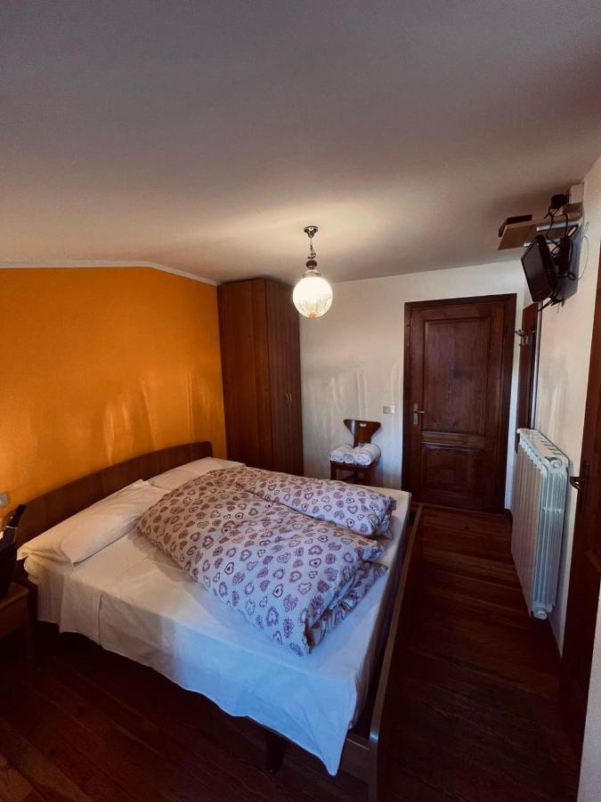 Sasso Nero Hotel Chiesa in Valmalenco Luaran gambar