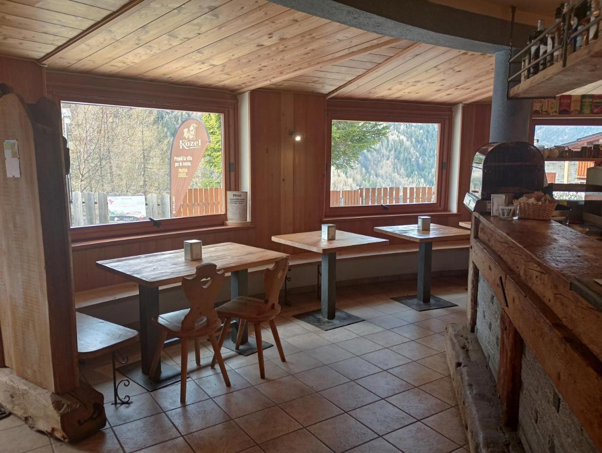 Sasso Nero Hotel Chiesa in Valmalenco Luaran gambar