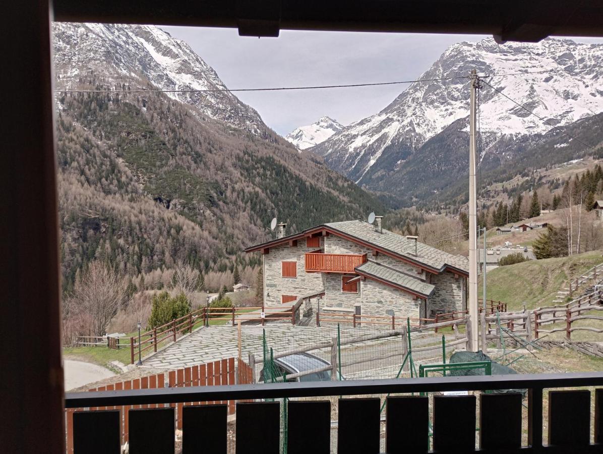 Sasso Nero Hotel Chiesa in Valmalenco Luaran gambar