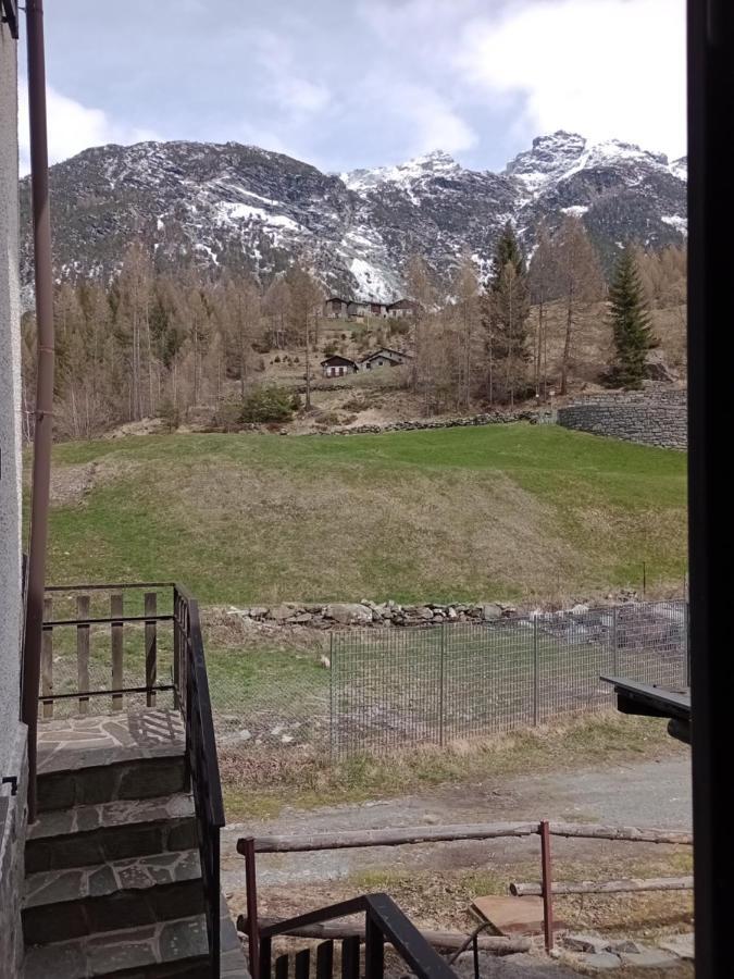 Sasso Nero Hotel Chiesa in Valmalenco Luaran gambar