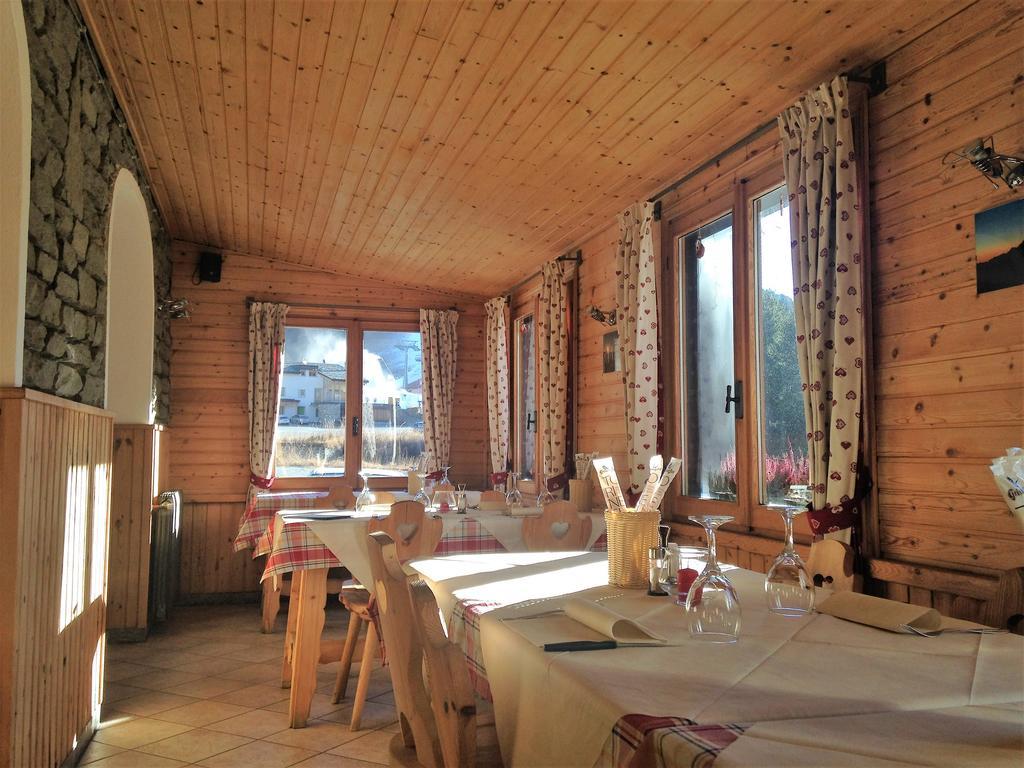 Sasso Nero Hotel Chiesa in Valmalenco Luaran gambar