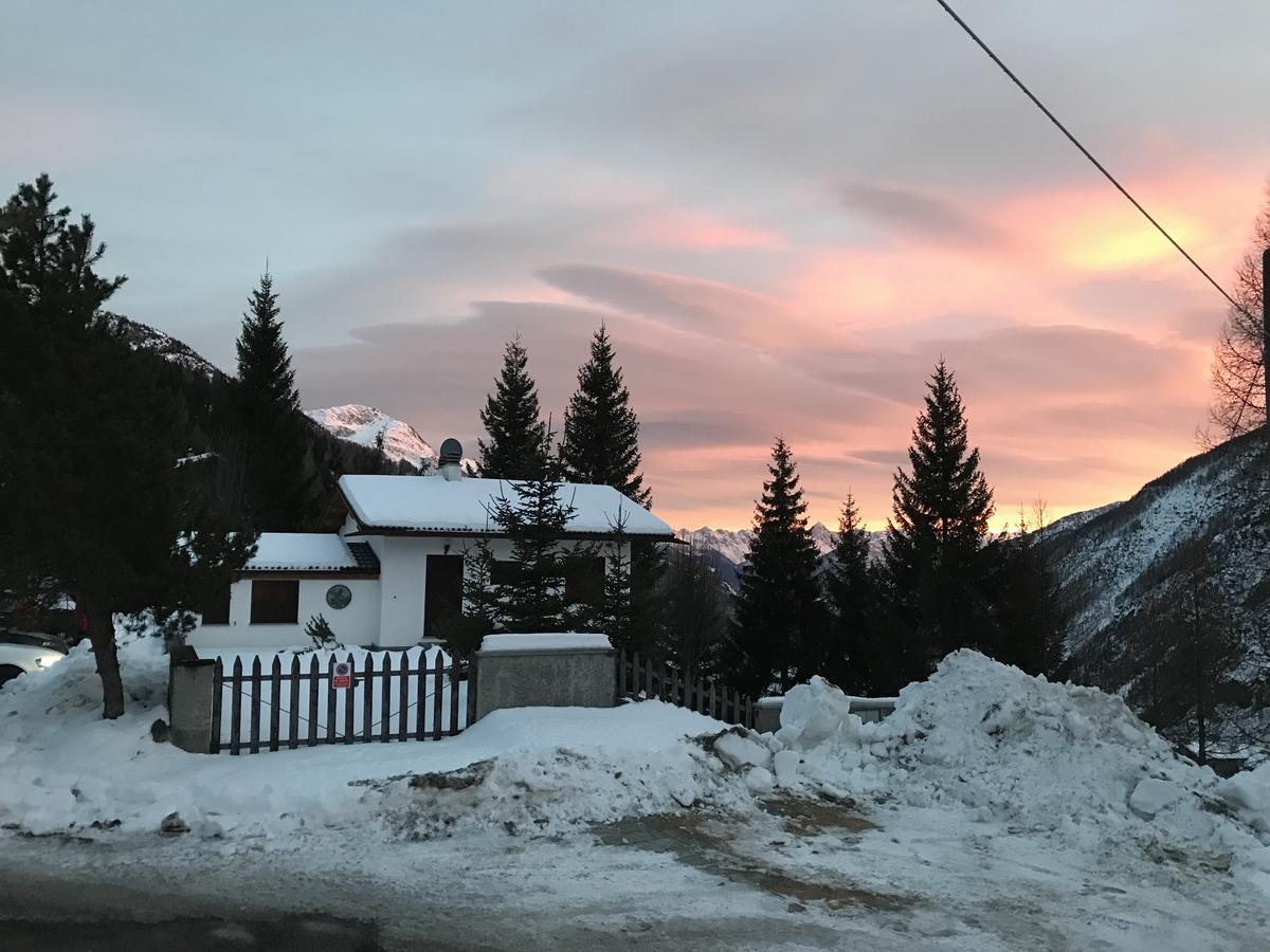 Sasso Nero Hotel Chiesa in Valmalenco Luaran gambar